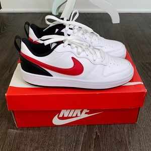 BIG BOYS Nike court borough low 2